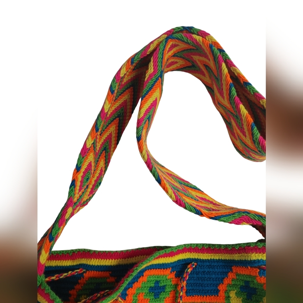 Handwoven Mochila Bucket Bag-A-Line Wayuu Love - Picture 5 of 5